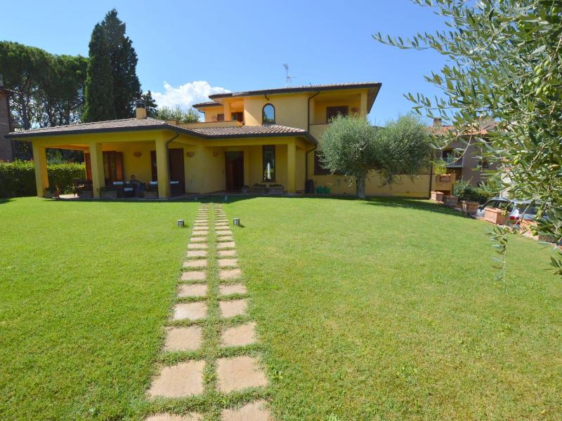 Villa in Marsciano with Pool near Lake Trasimeno