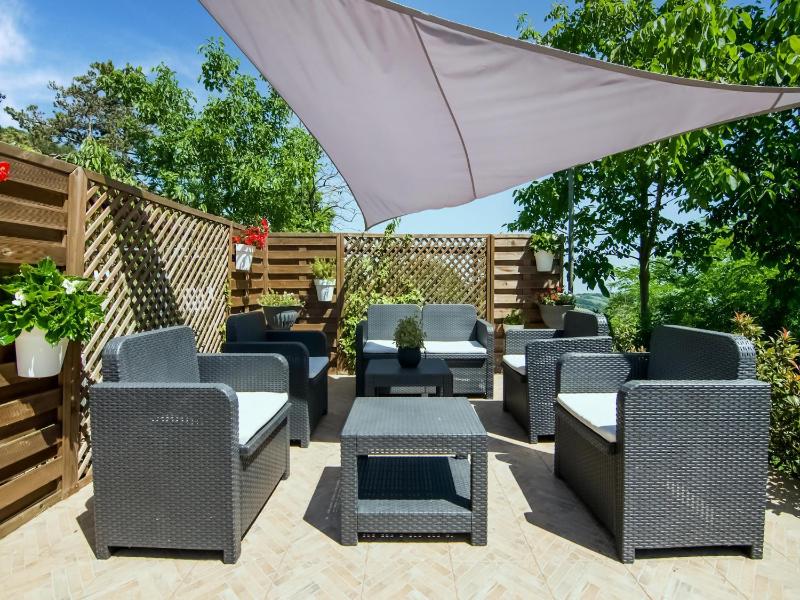 Villa in Tavoleto with pool