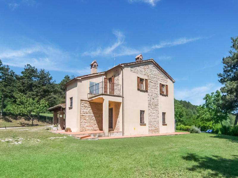 Villa in Tavoleto with pool