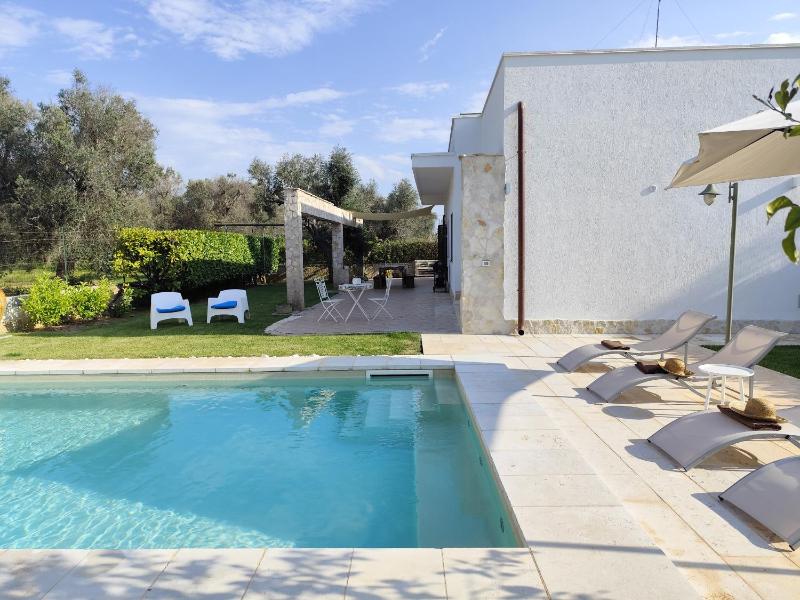 Villa indipendente con piscina privata by Pugliadamare