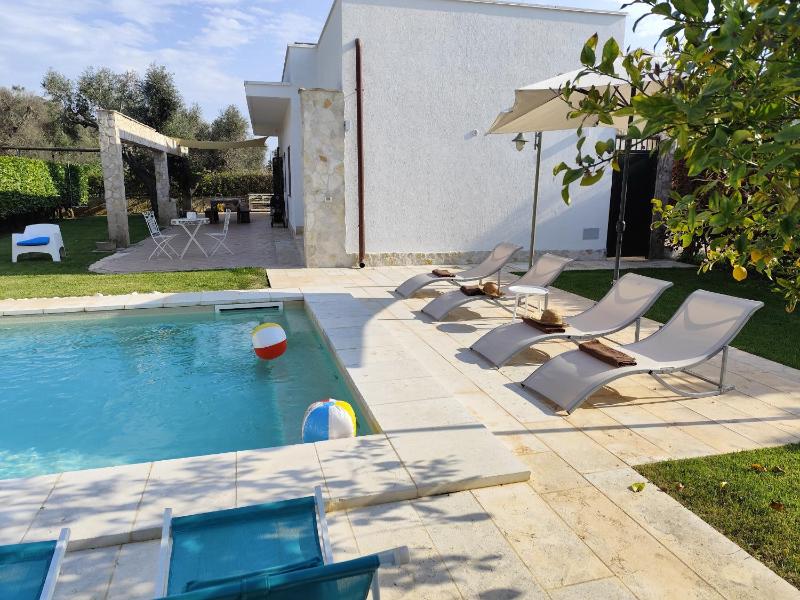 Villa indipendente con piscina privata by Pugliadamare