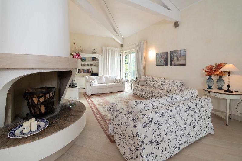 VILLA INFINITY - Regarda Travel