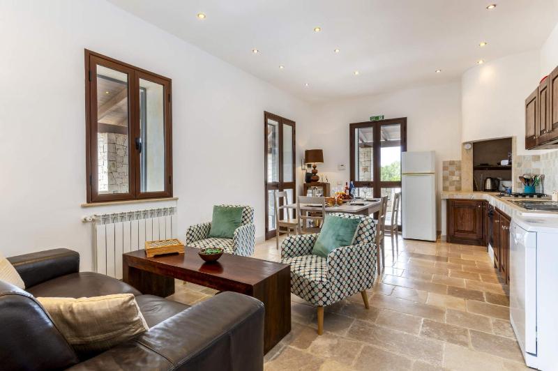 Villa Iolanda by Villa Plus