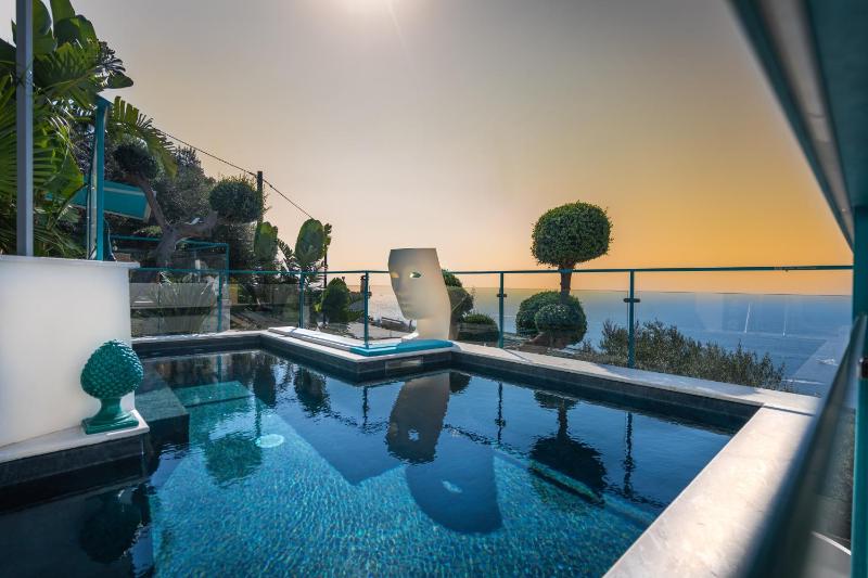 Villa Islamorada Pool and Sea View
