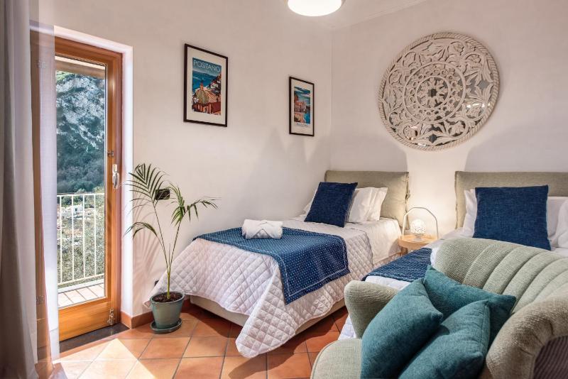 Villa Islamorada Pool and Sea View