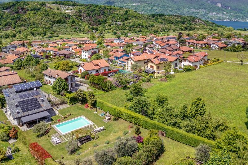 Villa La Corte with amazing pool and garden