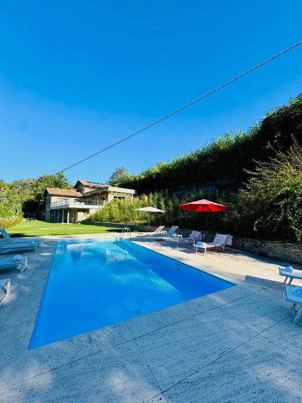 Villa La Ginestra Piemonte with private pool