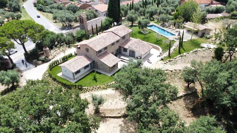 Villa la Madonna with pool and padelcourt