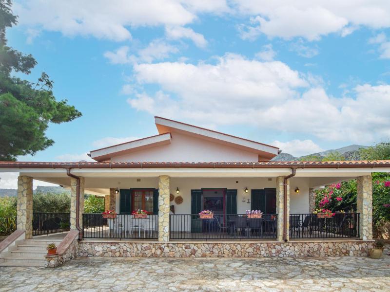 Villa La Vela by Interhome