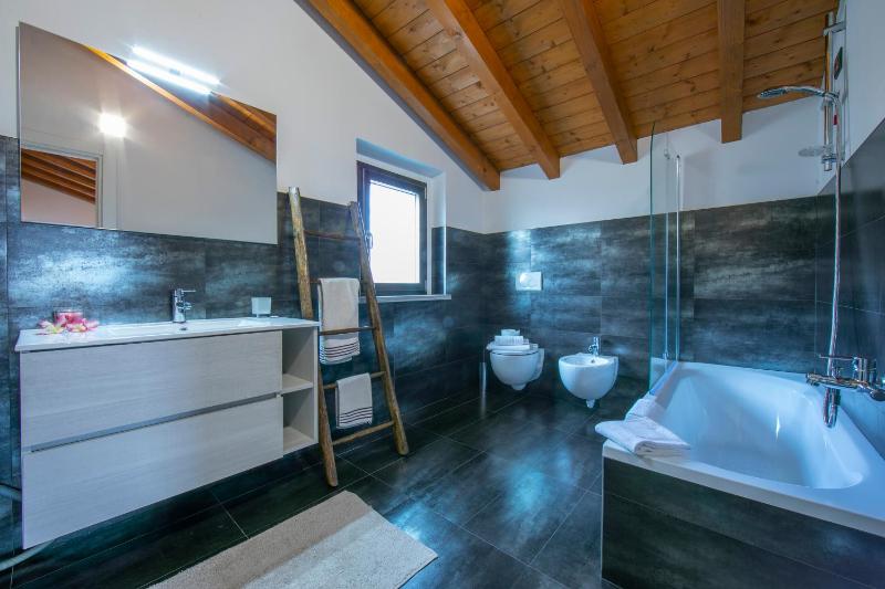 Villa Laura Private Pool and Garden - Happy Rentals