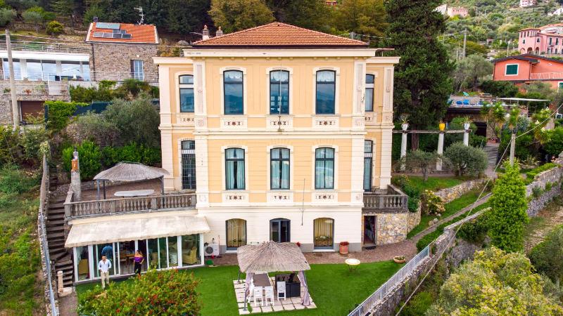 Villa Le Palme Swimming-Pool & Relax in the Gulf of Poets