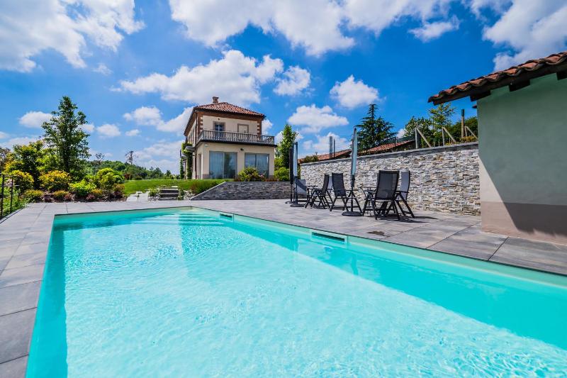 Villa Leolo' Monforte d'Alba
