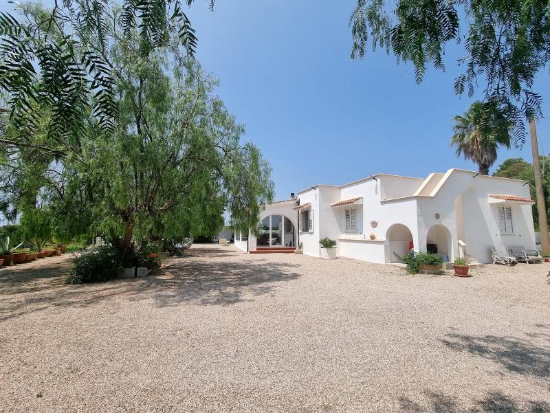 Villa Lido with pool and garden