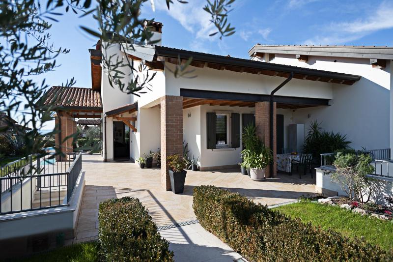 VILLA LOVE - Regarda Travel