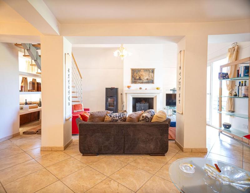 Villa Malvasia with Pool and Garden - Borgo Stays