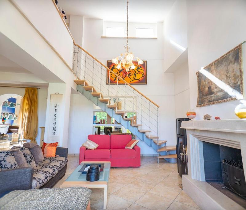 Villa Malvasia with Pool and Garden - Borgo Stays