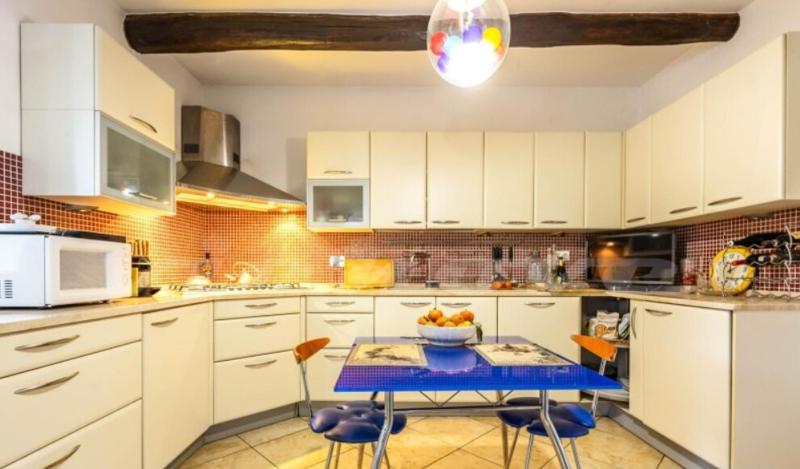 Villa Malvasia with Pool and Garden - Borgo Stays