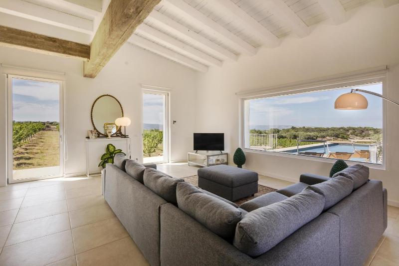 Villa Mandorlo - IsulaTravel