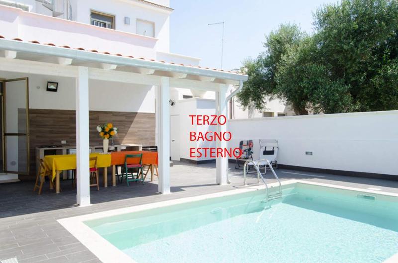 Villa Maria con Piscina nel Boomerang Village a Torre Colimena