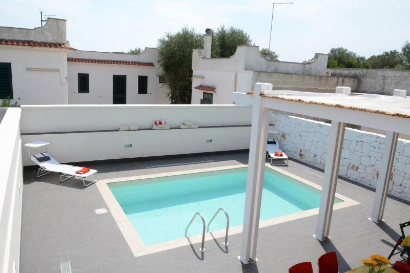Villa Maria con Piscina nel Boomerang Village a Torre Colimena