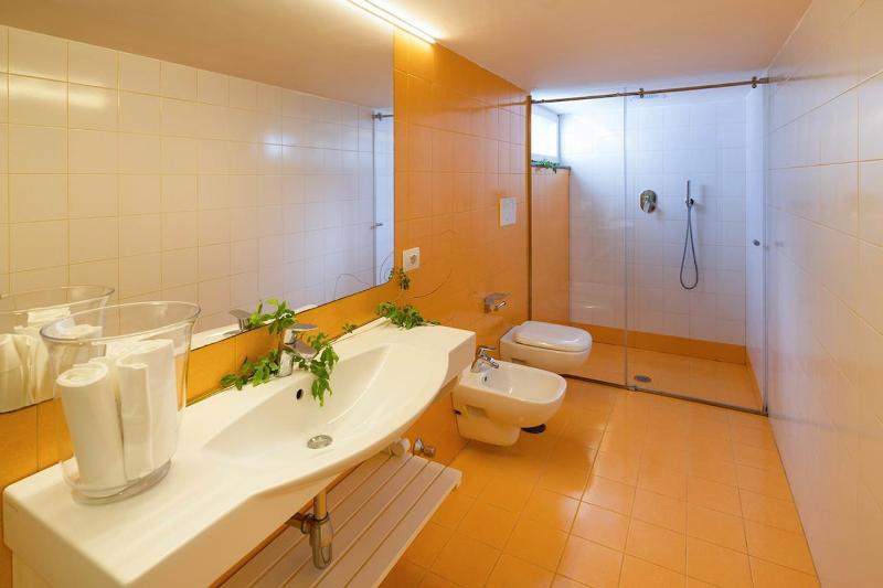 Villa Marinella close to the sea with private pool