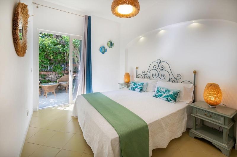 Villa Marinella close to the sea with private pool