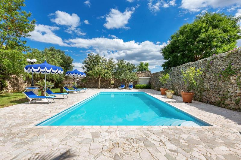 Villa Medici alla Macchia by BarbarHouse