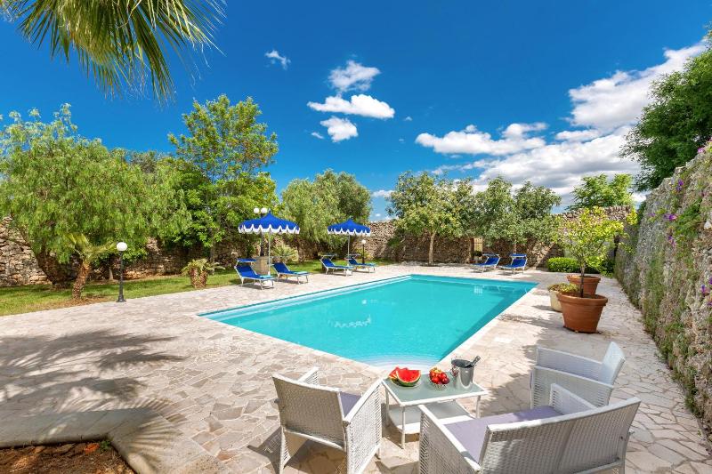 Villa Medici alla Macchia by BarbarHouse