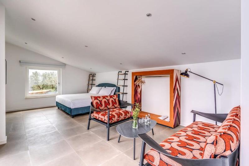 Villa Mediterranea with Heated Pool, Walking Distance from Town by Feeling Italy