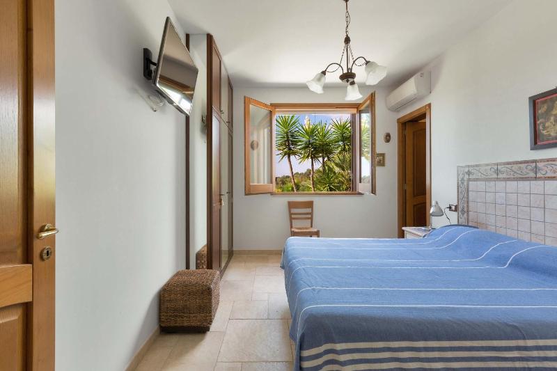 Villa Mila by BarbarHouse