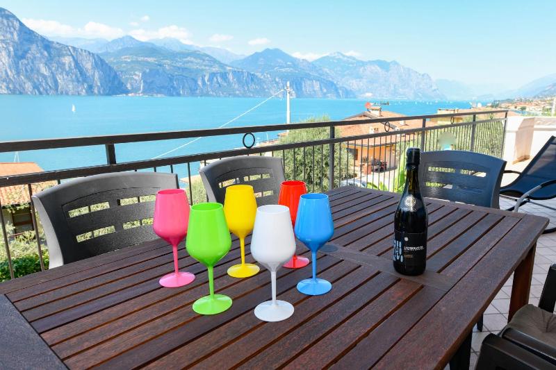 Villa Mimosa-Con piscina e vista lago