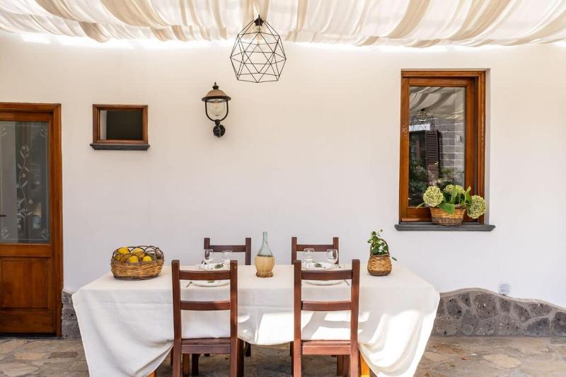 Villa Mimosa Rustic Elegance Views & Pool