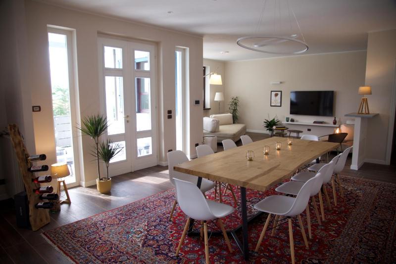Villa Monforte Barolo with private pool - LANGHE GATEWAY