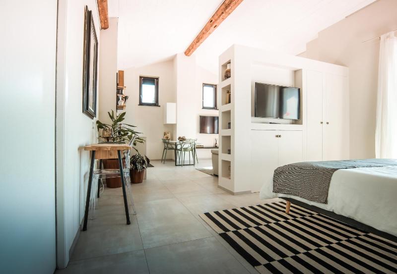 Villa Monforte Barolo with private pool - LANGHE GATEWAY