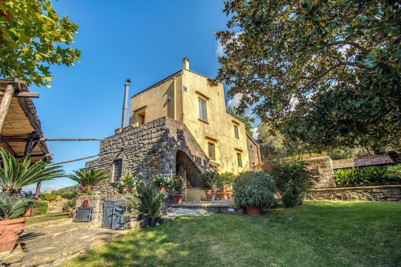 Villa Monticello, private pool and timeless beauty
