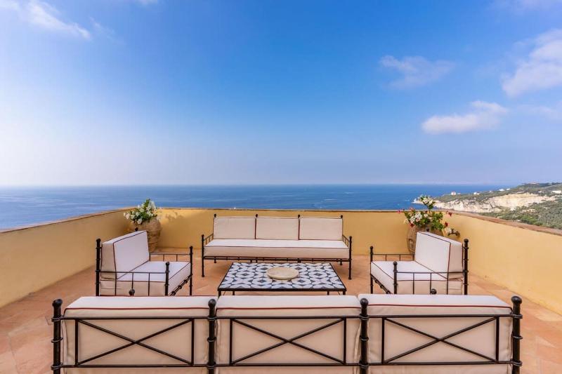 Villa Murat Historic Residence with Heated Pool and Còncierge by Feeling Italy