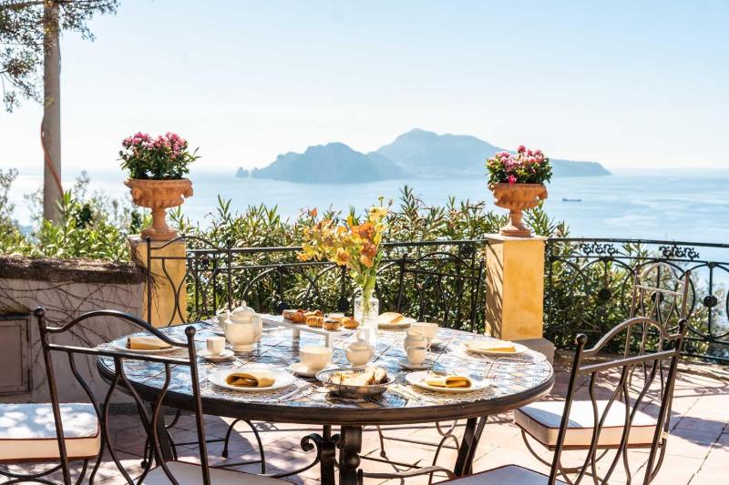 Villa Murat Historic Residence with Heated Pool and Còncierge by Feeling Italy