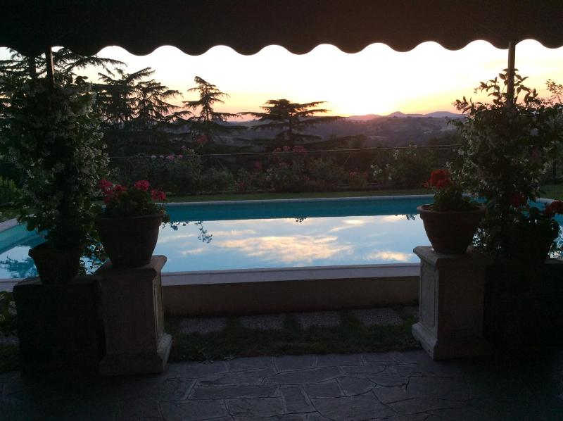 Villa Nanda a 15 minuti da Roma piscina esclusiva , villa nella natura