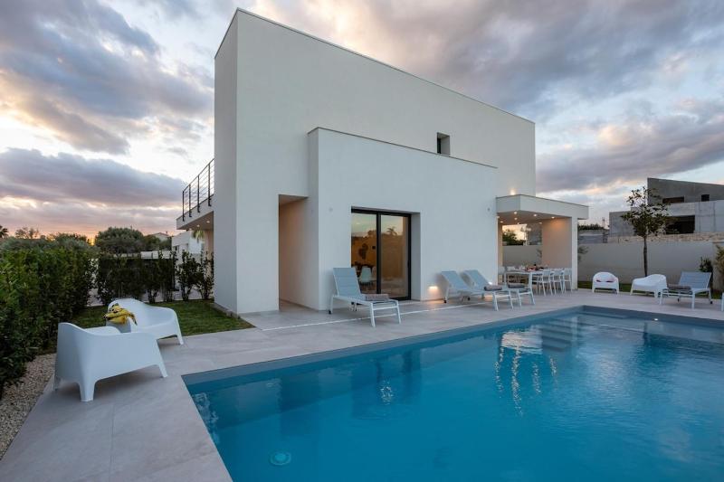 Villa Nerissa - IsulaTravel