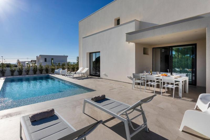 Villa Nerissa - IsulaTravel