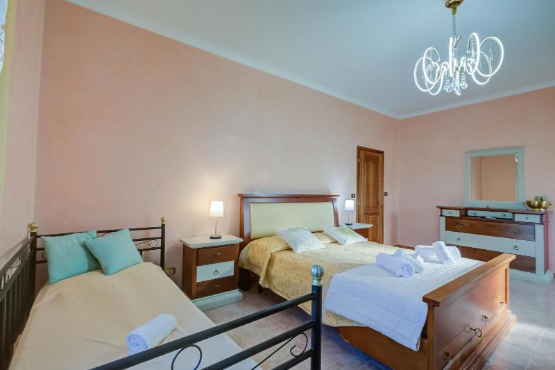 Villa Oasi With Private Pool - Happy Rentals