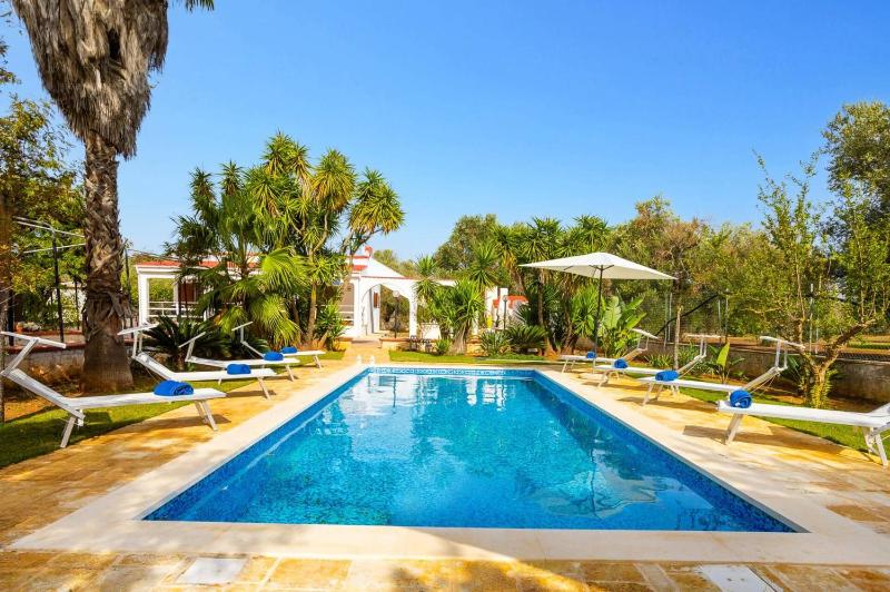 Villa Olivier by Villa Plus