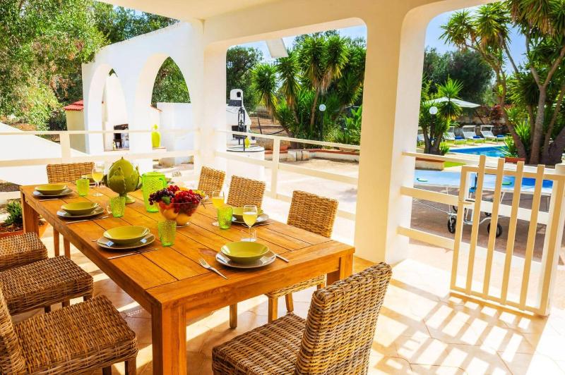 Villa Olivier by Villa Plus