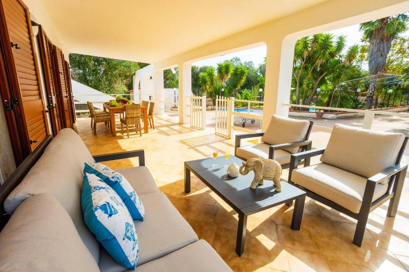 Villa Olivier by Villa Plus