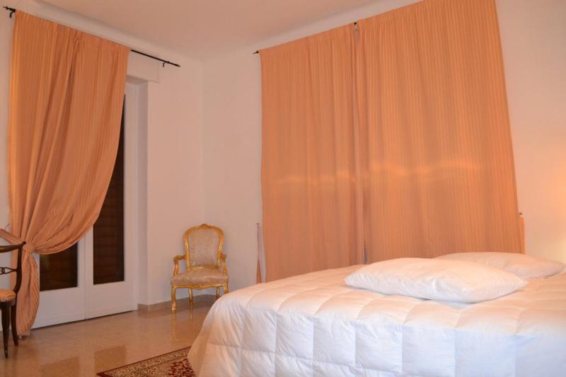 Villa panoramica con piscina