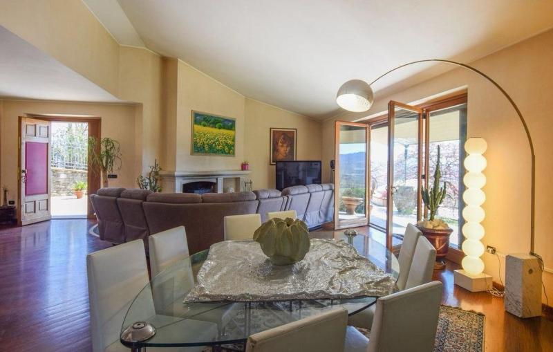 Villa Paradiso by PosarelliVillas