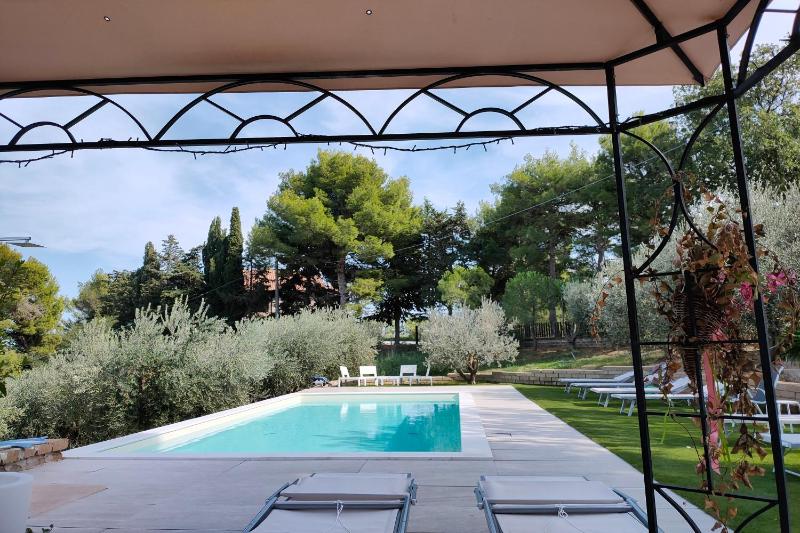 Villa Poggio Bettino by MMega
