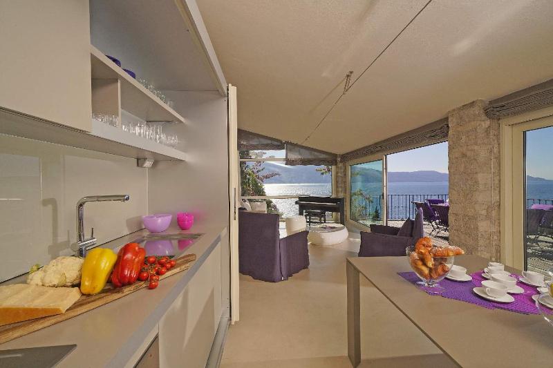 Villa Rachele: stunning luxury villa in centre Gargnano with private pool and breathtaking views