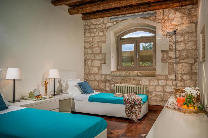 VILLA RAMUNNA 6, Emma Villas