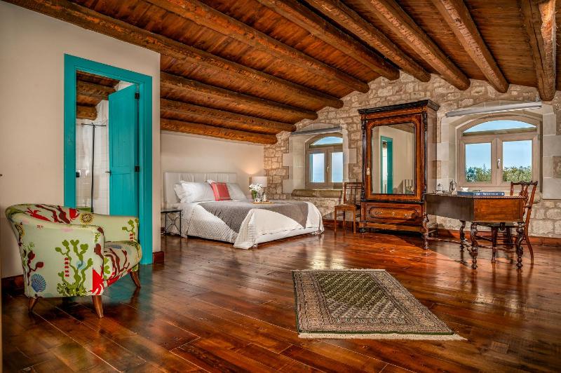 VILLA RAMUNNA 6, Emma Villas